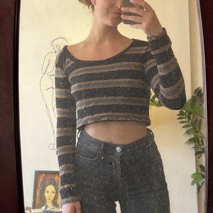 Cute cropped striped long-sleeve